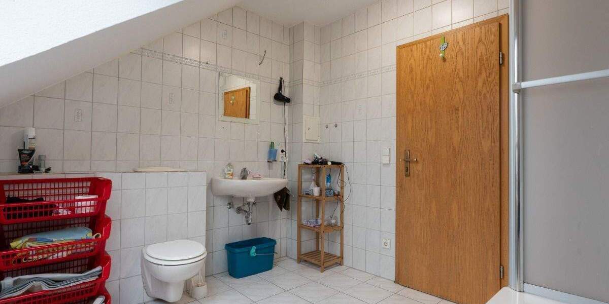 Bauernhaus, Landhaus Moormerland Neermoor - 1 Zimmer, 220 m&sup2;, 375.000&euro; | Angebot:25740678