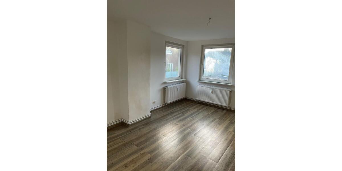 Etagenwohnung Emden - 3 Zimmer, 75 m&sup2;, 540&euro; | Angebot:25571483