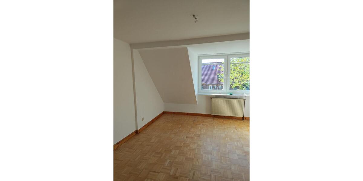 Dachgeschoßwohnung Hesel - 2 Zimmer, 80 m&sup2;, 650&euro; | Angebot:26544638