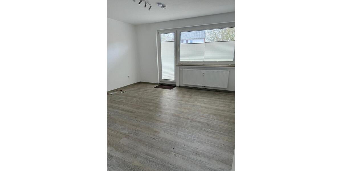 Etagenwohnung Leer (Ostfriesland) - 3 Zimmer, 80 m&sup2;, 750&euro; | Angebot:25903332