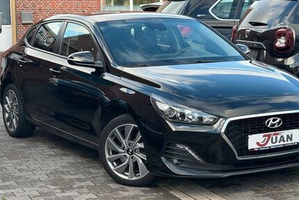 Hyundai i30 91.000 km 11.799 &euro; Großefehn 26629