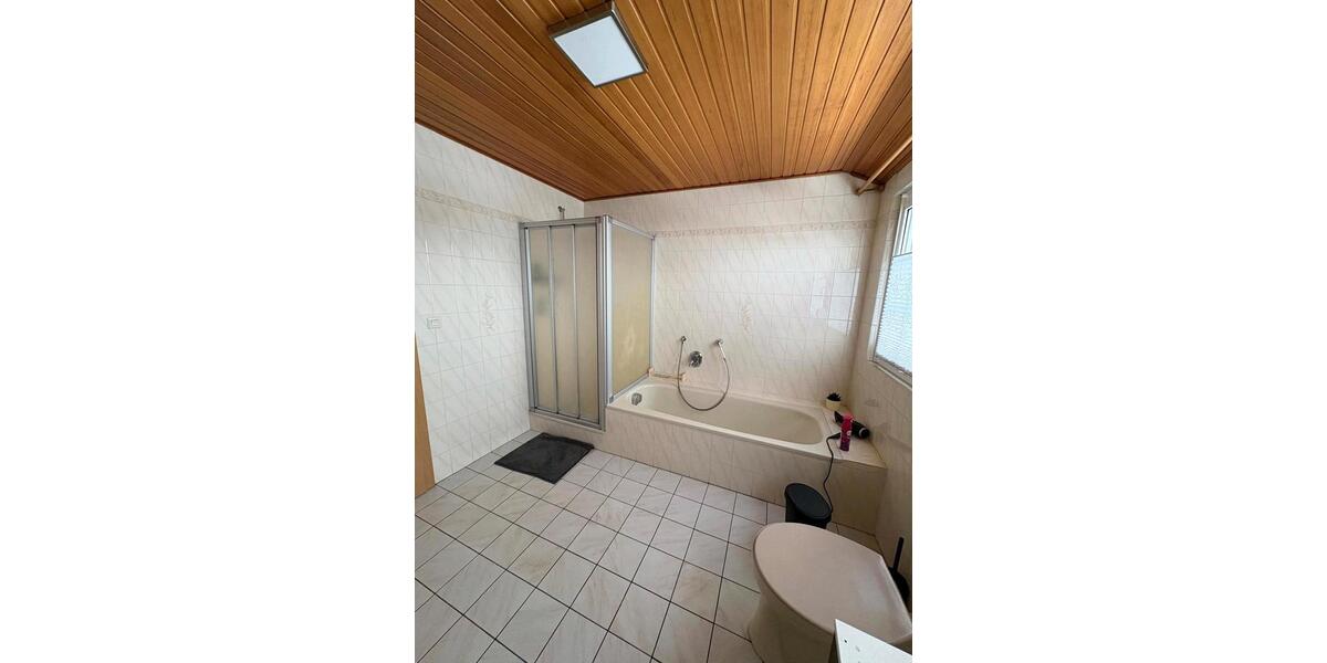 Dachgeschoßwohnung Westoverledingen - 2 Zimmer, 80 m&sup2;, 450&euro; | Angebot:26704828