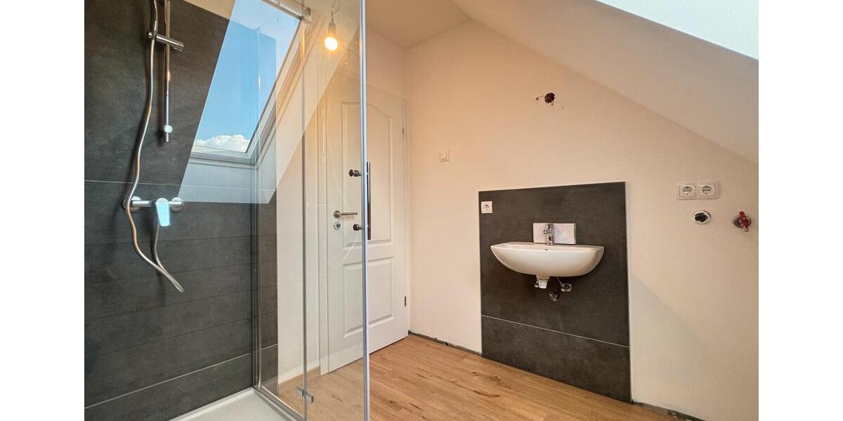 Etagenwohnung Westoverledingen - 5 Zimmer, 110 m&sup2;, 1.150&euro; | Angebot:26697968