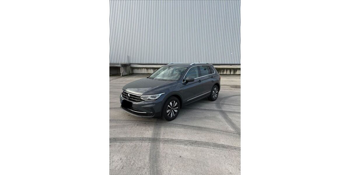 VW Tiguan 18.000 km 32.800 &euro; Emden 26723