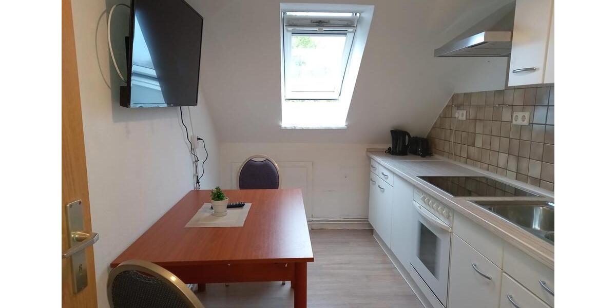 Dachgeschoßwohnung Weener - 2 Zimmer, 65 m&sup2;, 17&euro; | Angebot:25182830