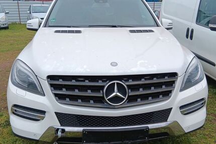 Mercedes-Benz ML 350 310.000 km 8.500 &euro; Westoverledingen 26810