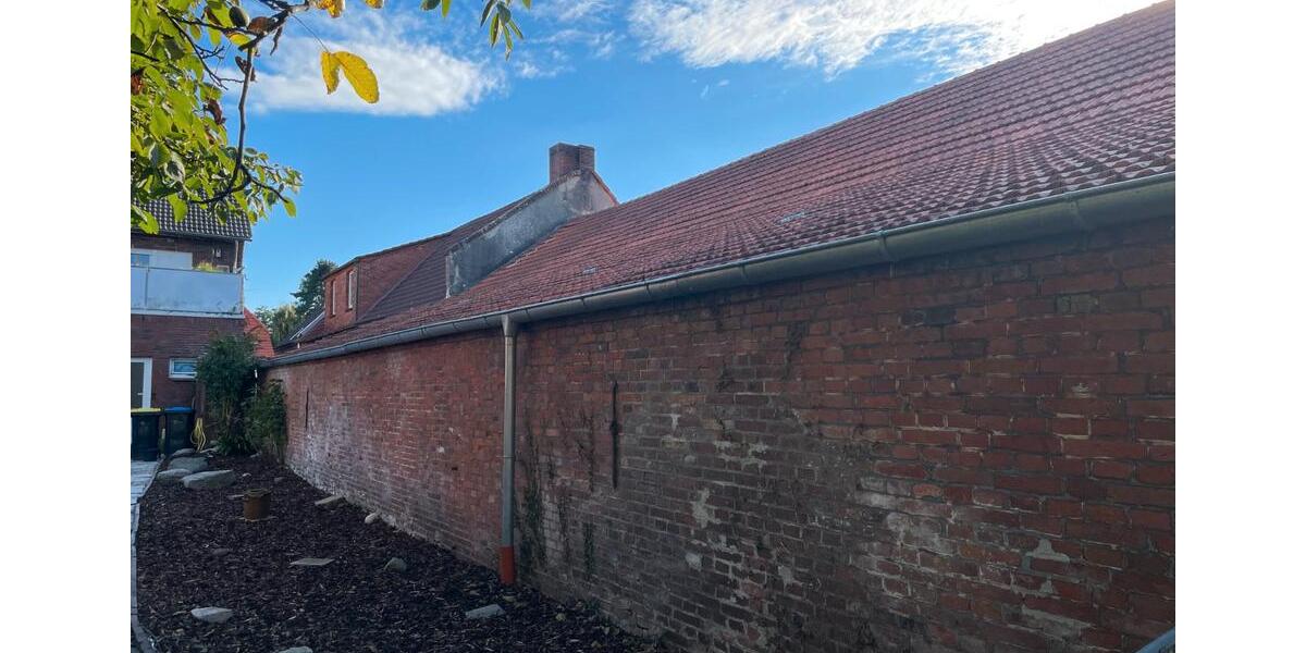 Mehrfamilienhaus, Wohnhaus Hage - 10 Zimmer, 550 m&sup2;, 950&euro; | Angebot:26665680