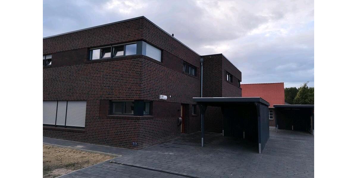 Doppelhaushälfte Weener - 4 Zimmer, 135 m&sup2;, 1.350&euro; | Angebot:26122503