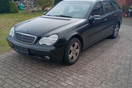 Mercedes-Benz C 200 200.000 km 2.150 &euro; Westoverledigen 26810