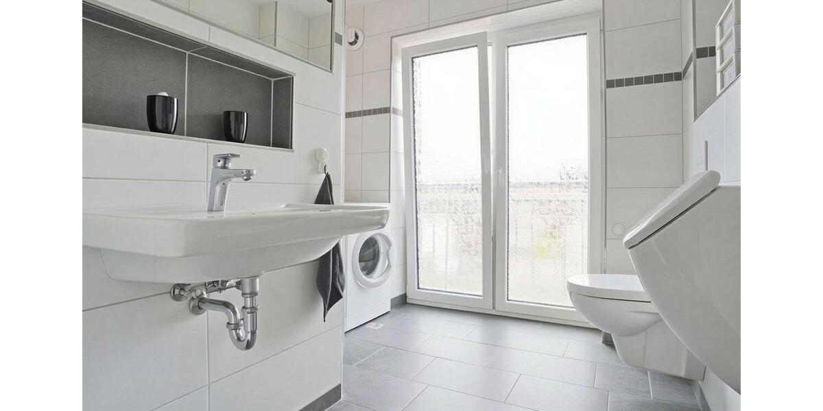 Dachgeschoßwohnung Norden - 2 Zimmer, 101 m&sup2;, 1.050&euro; | Angebot:25053329