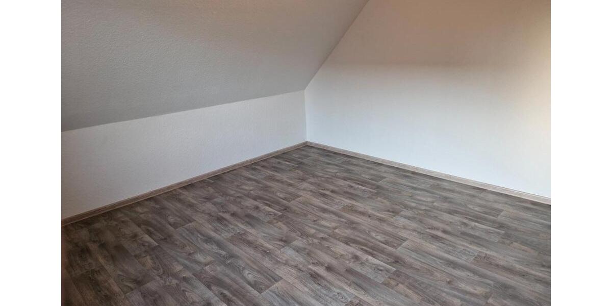 Dachgeschoßwohnung Moormerland - 2 Zimmer, 70 m&sup2;, 450&euro; | Angebot:26048318