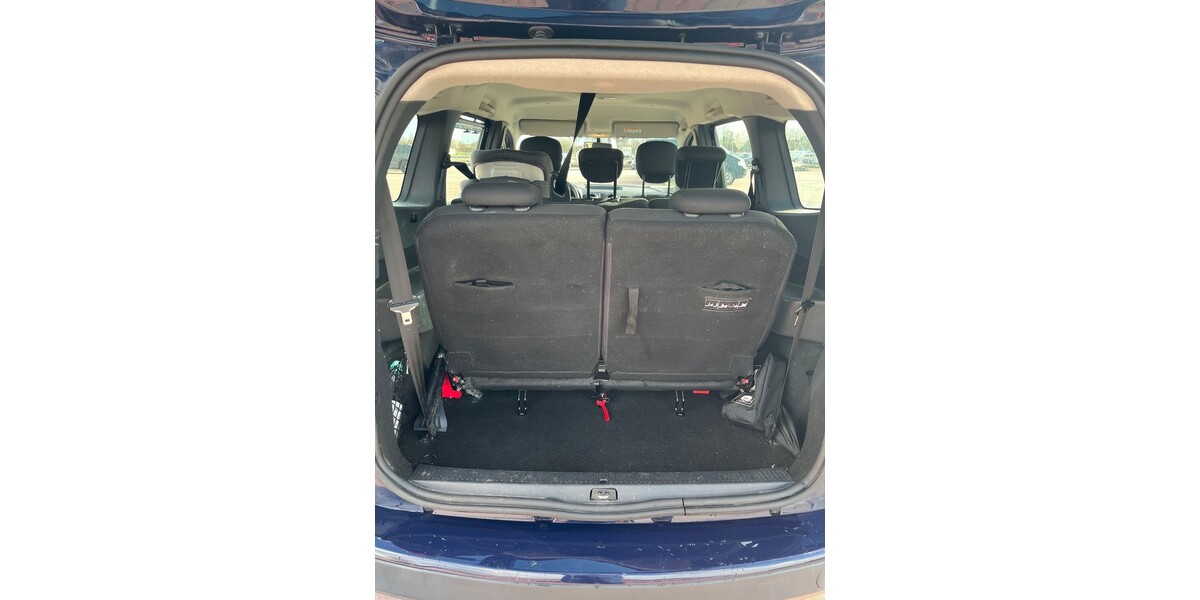 Dacia Lodgy 96.000 km 8.399 &euro; Emden 26721