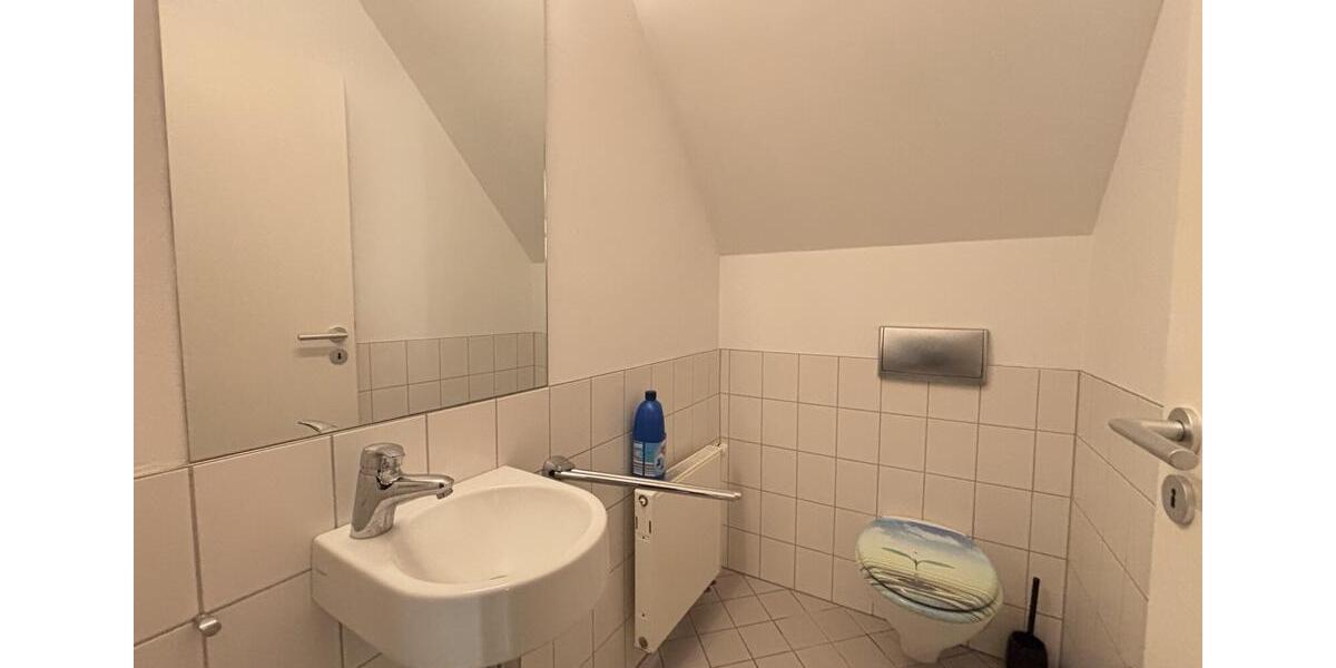 Dachgeschoßwohnung Emden - 3 Zimmer, 110 m&sup2;, 700&euro; | Angebot:24977175