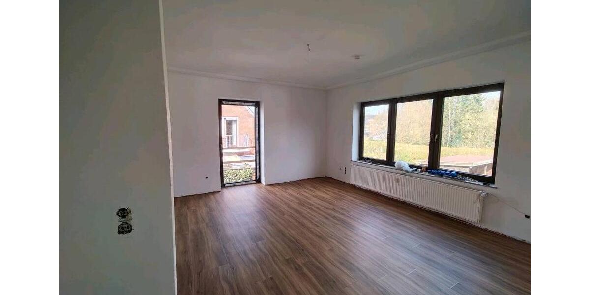 Etagenwohnung Leer (Ostfriesland) - 3 Zimmer, 90 m&sup2;, 890&euro; | Angebot:25979174