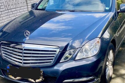 Mercedes-Benz E 220 180.000 km 12.500 &euro; Emden 26721
