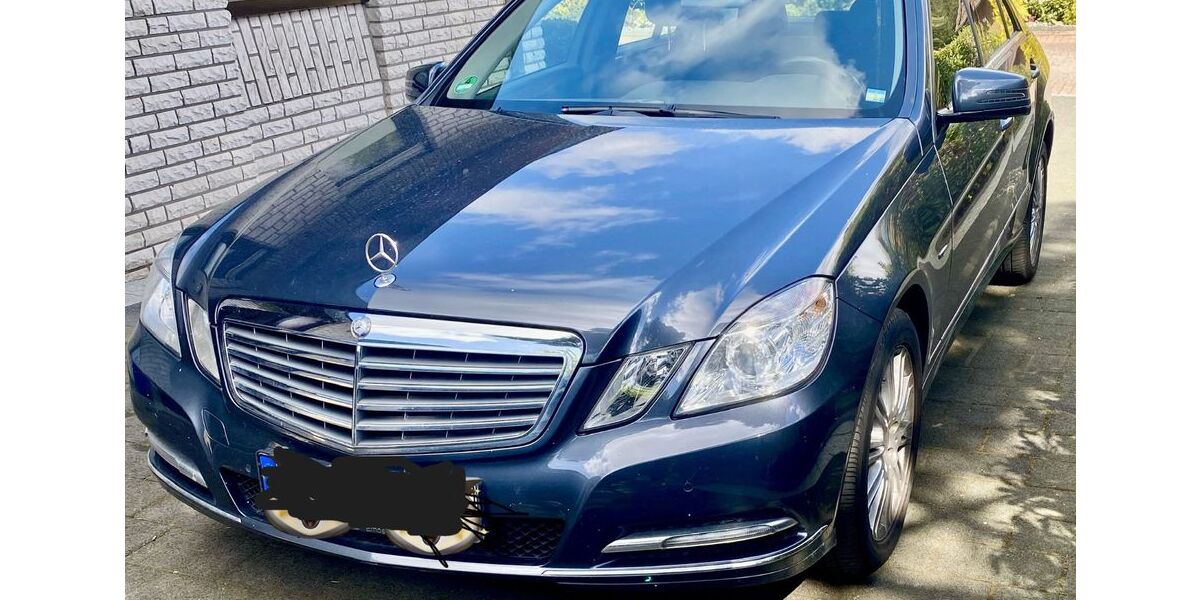 Mercedes-Benz E 220 180.000 km 12.500 &euro; Emden 26721
