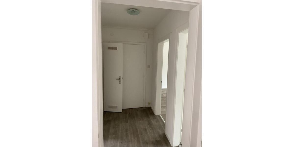 Etagenwohnung Emden - 1 Zimmer, 60 m&sup2;, 570&euro; | Angebot:26663776