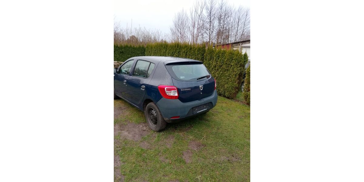 Dacia Sandero 98.000 km 3.600 &euro; Leezdorf 26529
