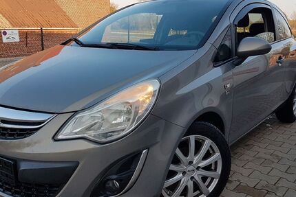 Opel Corsa 147.000 km 2.990 &euro; Westoverledingen 26810