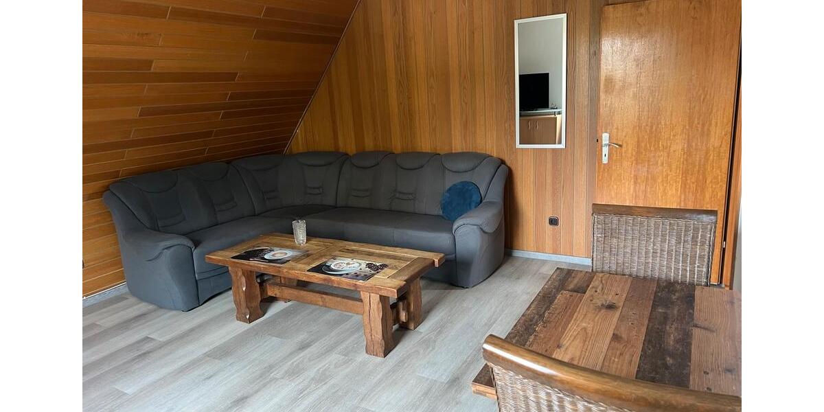 Dachgeschoßwohnung Emden Tholenswehr - 2 Zimmer, 55 m&sup2;, 550&euro; | Angebot:25962460