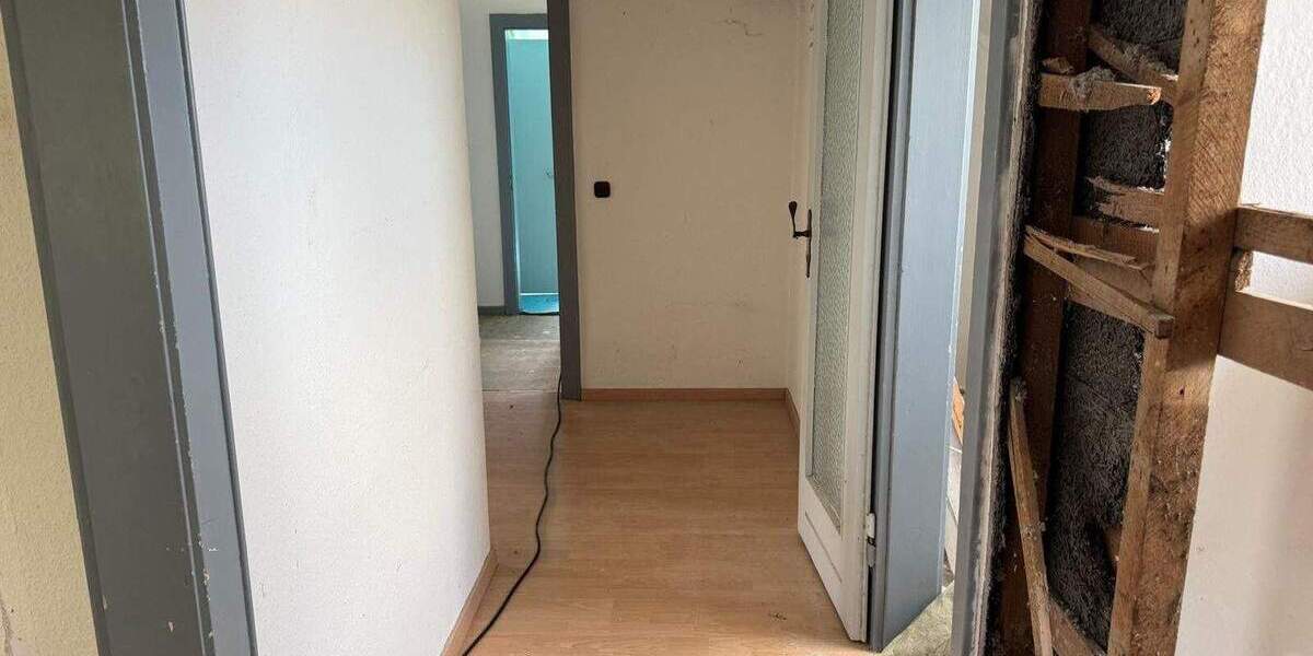 Mehrfamilienhaus, Wohnhaus Moormerland / Oldersum Oldersum - 7 Zimmer, 185 m&sup2;, 197.000&euro; | Angebot:25745396