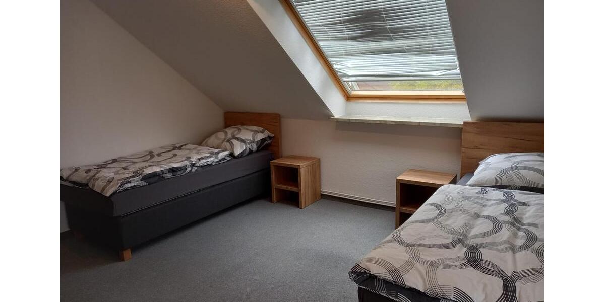 Dachgeschoßwohnung Weener - 2 Zimmer, 65 m&sup2;, 17&euro; | Angebot:25182830