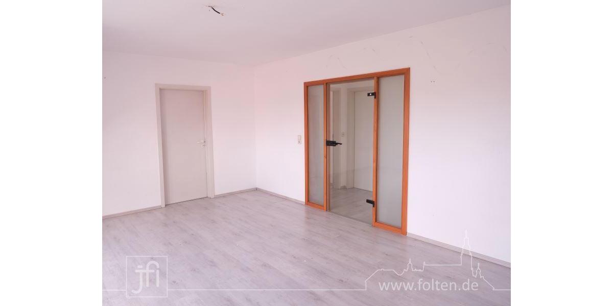 Dachgeschoßwohnung Leer (Ostfriesland) - 3 Zimmer, 73 m&sup2;, 595&euro; | Angebot:25856747