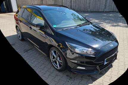 Ford Focus 96.000 km 16.000 &euro; Upgant-Schott 26529