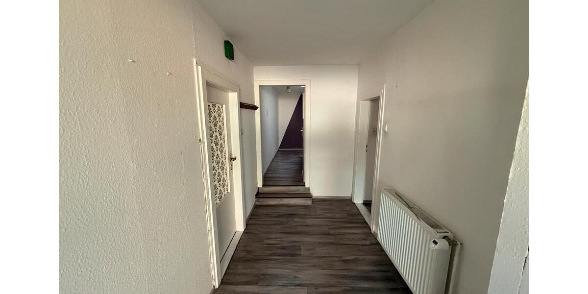 Etagenwohnung Weener - 5 Zimmer, 95 m&sup2;, 1.000&euro; | Angebot:25942354