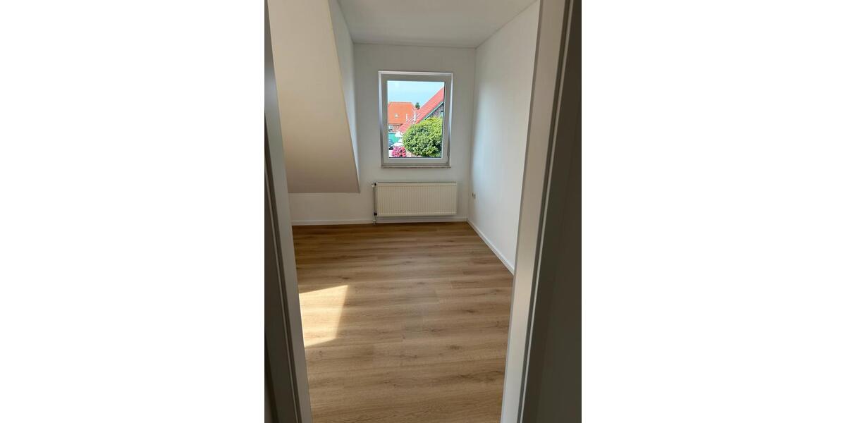 Dachgeschoßwohnung Westerholt - 3 Zimmer, 65 m&sup2;, 850&euro; | Angebot:25268084