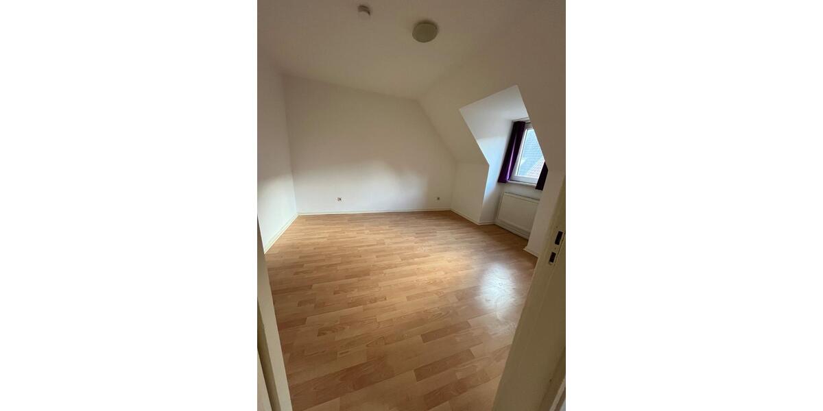 Etagenwohnung Emden - 2 Zimmer, 51 m&sup2;, 450&euro; | Angebot:23872455