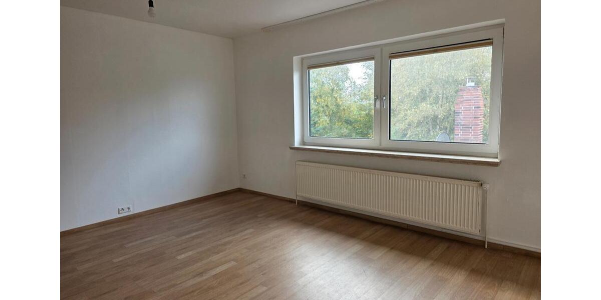 Etagenwohnung Norden - 2 Zimmer, 80 m&sup2;, 690&euro; | Angebot:26030402