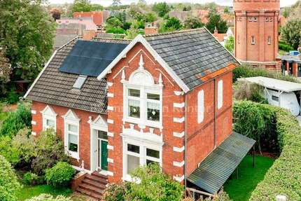 Haus Weener - 6 Zimmer, 175 m&sup2;, 380.000&euro; | Angebot:23145857