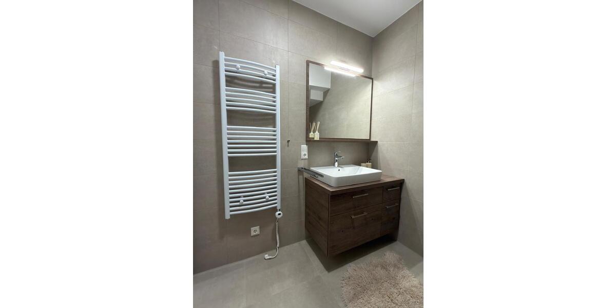 Etagenwohnung Aurich - 2 Zimmer, 65 m&sup2;, 2.000&euro; | Angebot:26564250