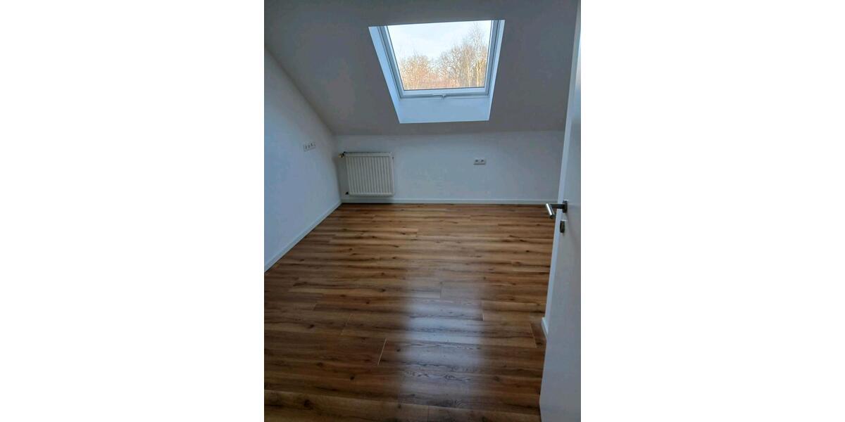Etagenwohnung Bunde - 4 Zimmer, 110 m&sup2;, 950&euro; | Angebot:25871546