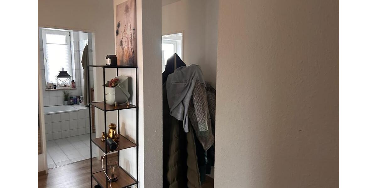 Etagenwohnung Aurich - 2.5 Zimmer, 80 m&sup2;, 1.100&euro; | Angebot:25933191