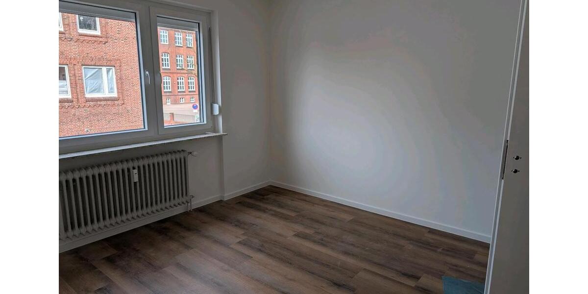 Etagenwohnung Emden Tholenswehr - 3 Zimmer, 78 m&sup2;, 800&euro; | Angebot:25948864