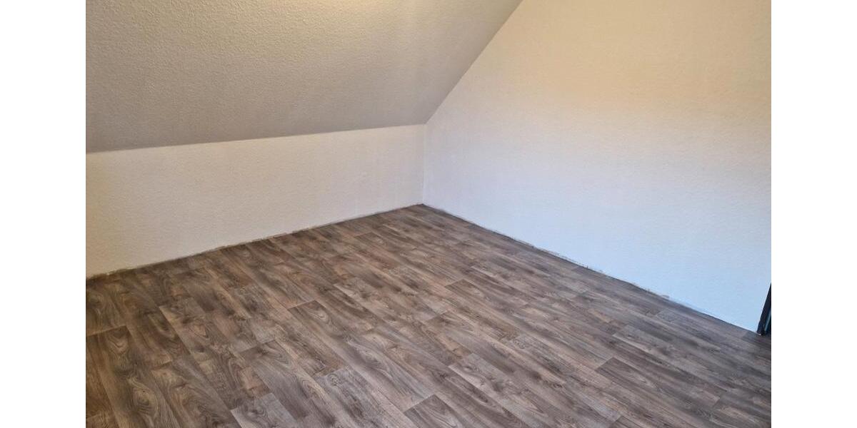Dachgeschoßwohnung Moormerland - 2 Zimmer, 70 m&sup2;, 450&euro; | Angebot:26048318