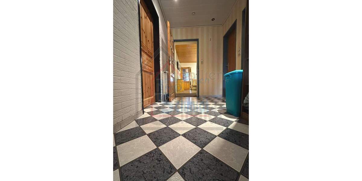 Mehrfamilienhaus, Wohnhaus Weener Stapelmoor - 5 Zimmer, 170 m&sup2;, 225.000&euro; | Angebot:25694527