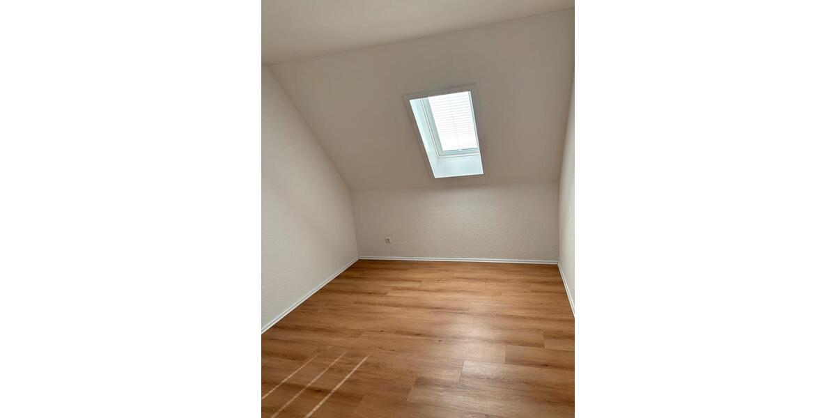 Doppelhaushälfte Norden - 4 Zimmer, 100 m&sup2;, 825&euro; | Angebot:26690434