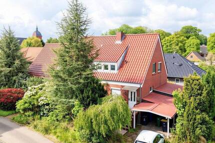 Haus Hage - 8 Zimmer, 246 m&sup2;, 238.000&euro; | Angebot:26712820