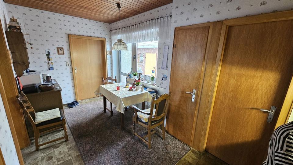 Einfamilienhaus Westoverledingen - 8 Zimmer, 135 m&sup2;, 250.000&euro; | Angebot:25793757