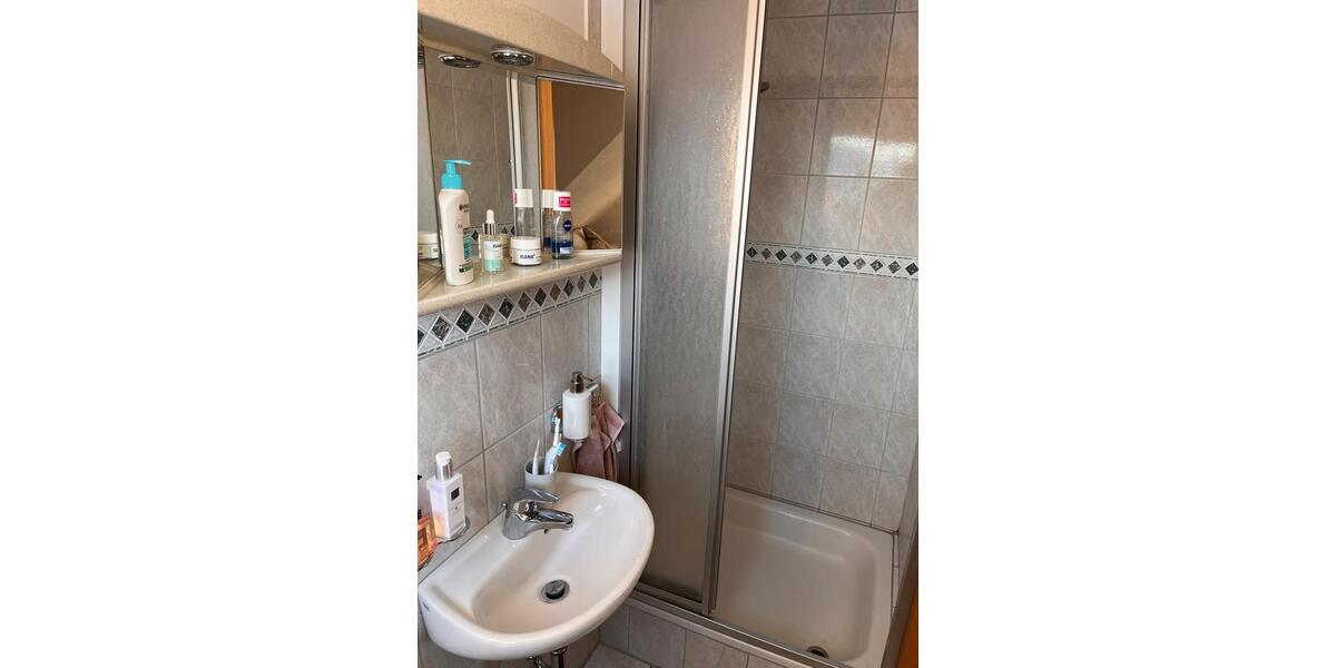 Etagenwohnung Aurich Egels und Wallinghausen - 5 Zimmer, 95 m&sup2;, 650&euro; | Angebot:25948848