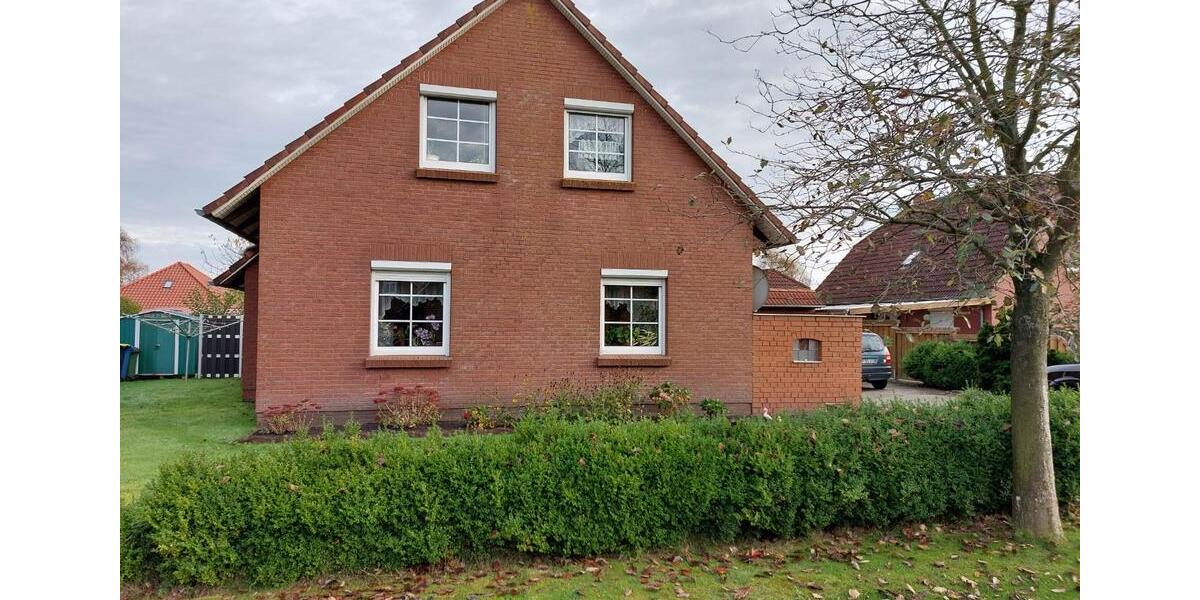 Mehrfamilienhaus, Wohnhaus Hage - 10 Zimmer, 187 m&sup2;, 259.999&euro; | Angebot:26591481
